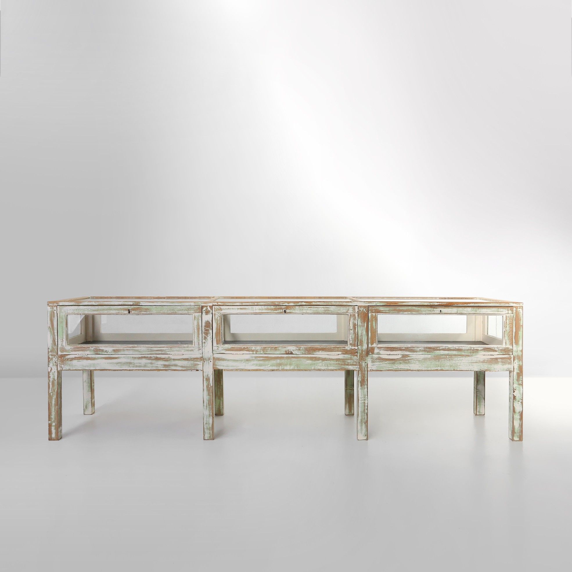 Beautiful patinated large rustic oak display case, France ca. 1900-img